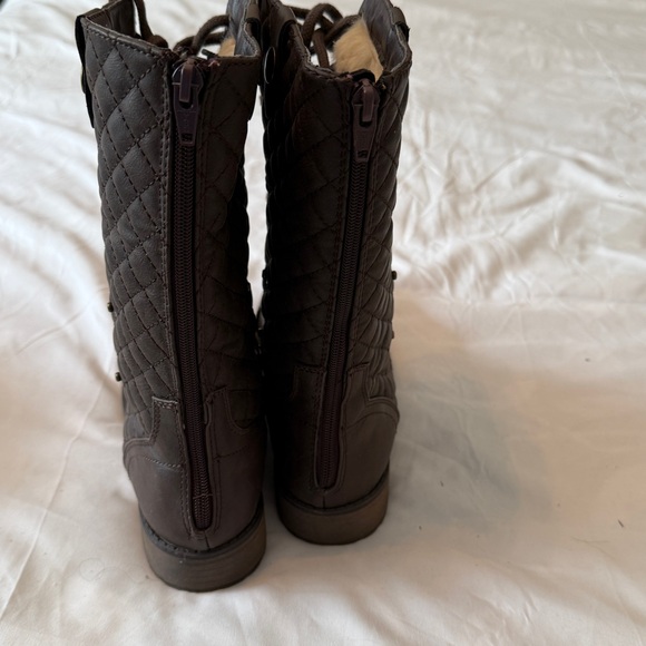 SM Quilted Fireside Women’s Boots 9.5M Brown Faux Fur Lined Adjustable Height - Picture 3 of 10